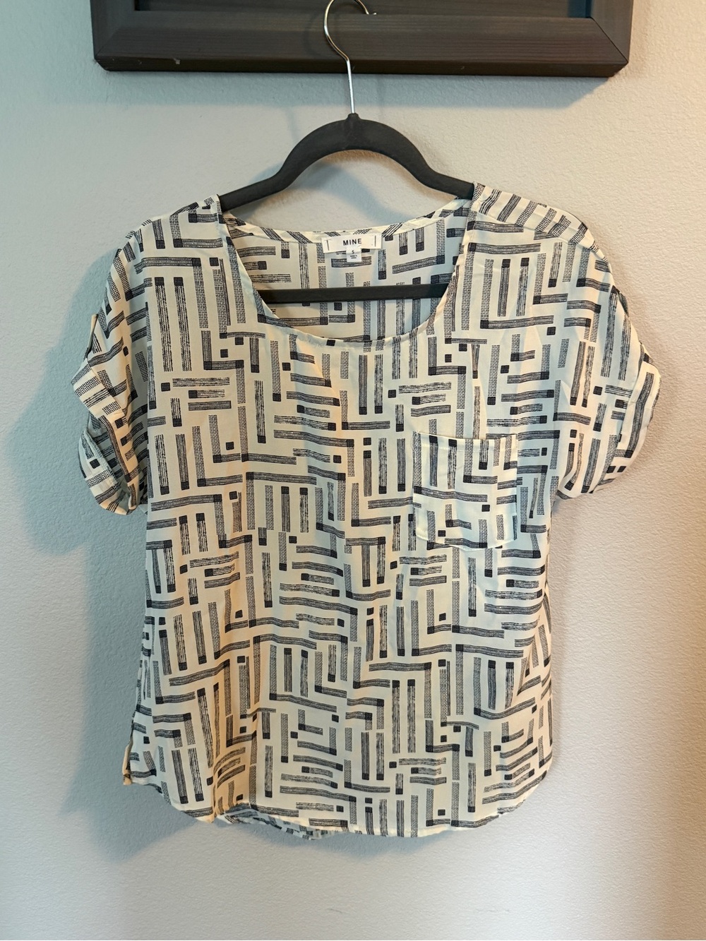 MINE Cream and Black Geometric Short Sleeve Top